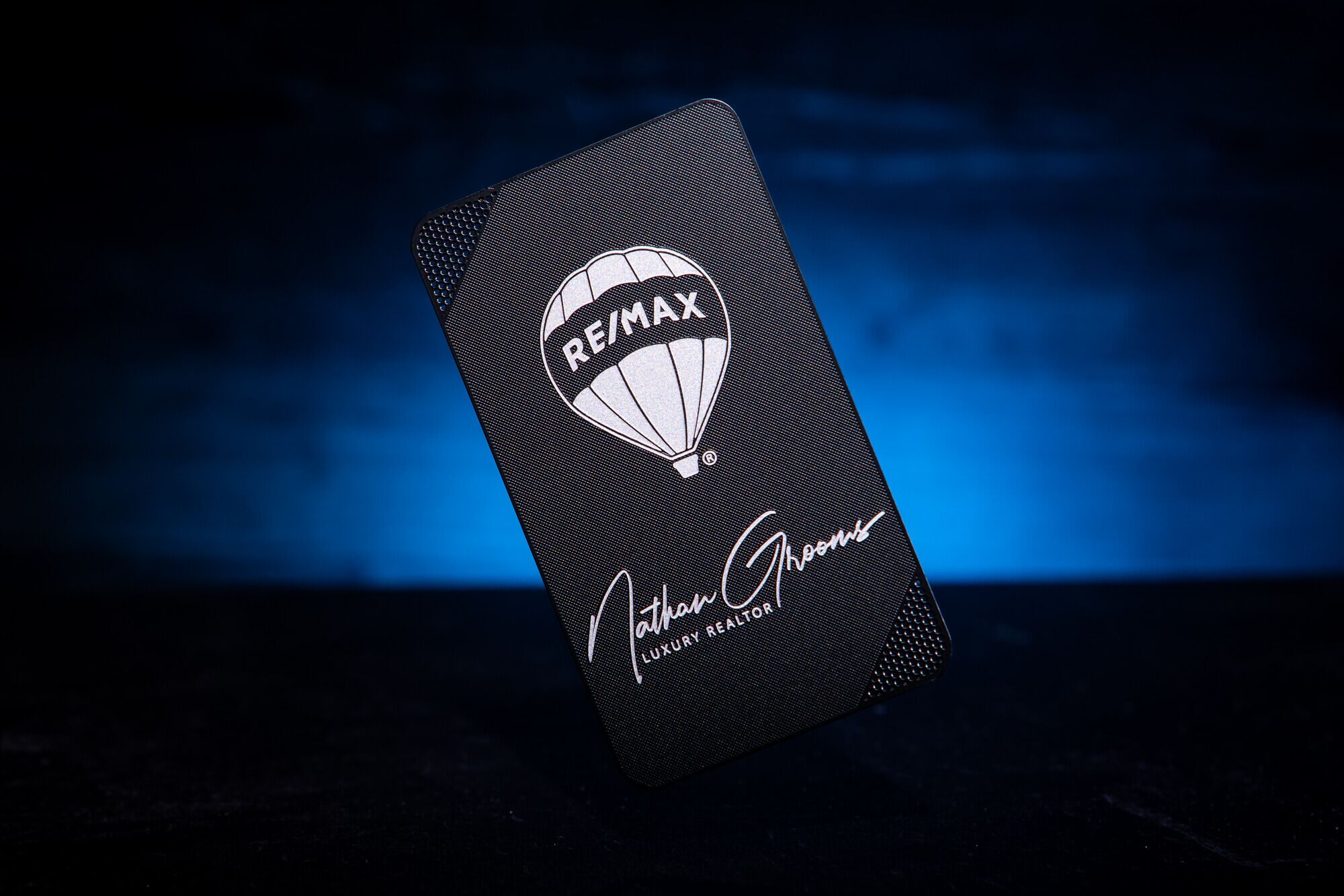 Lux Starter Pack - Matte Black: 100 Cards 4 Lux Starter Pack - Matte Black: 100 Cards - Image 4